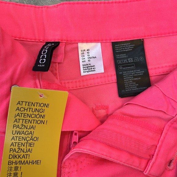 H&M Divided Neon Pink Denim Short shorts—Size 10– - Picture 2 of 5